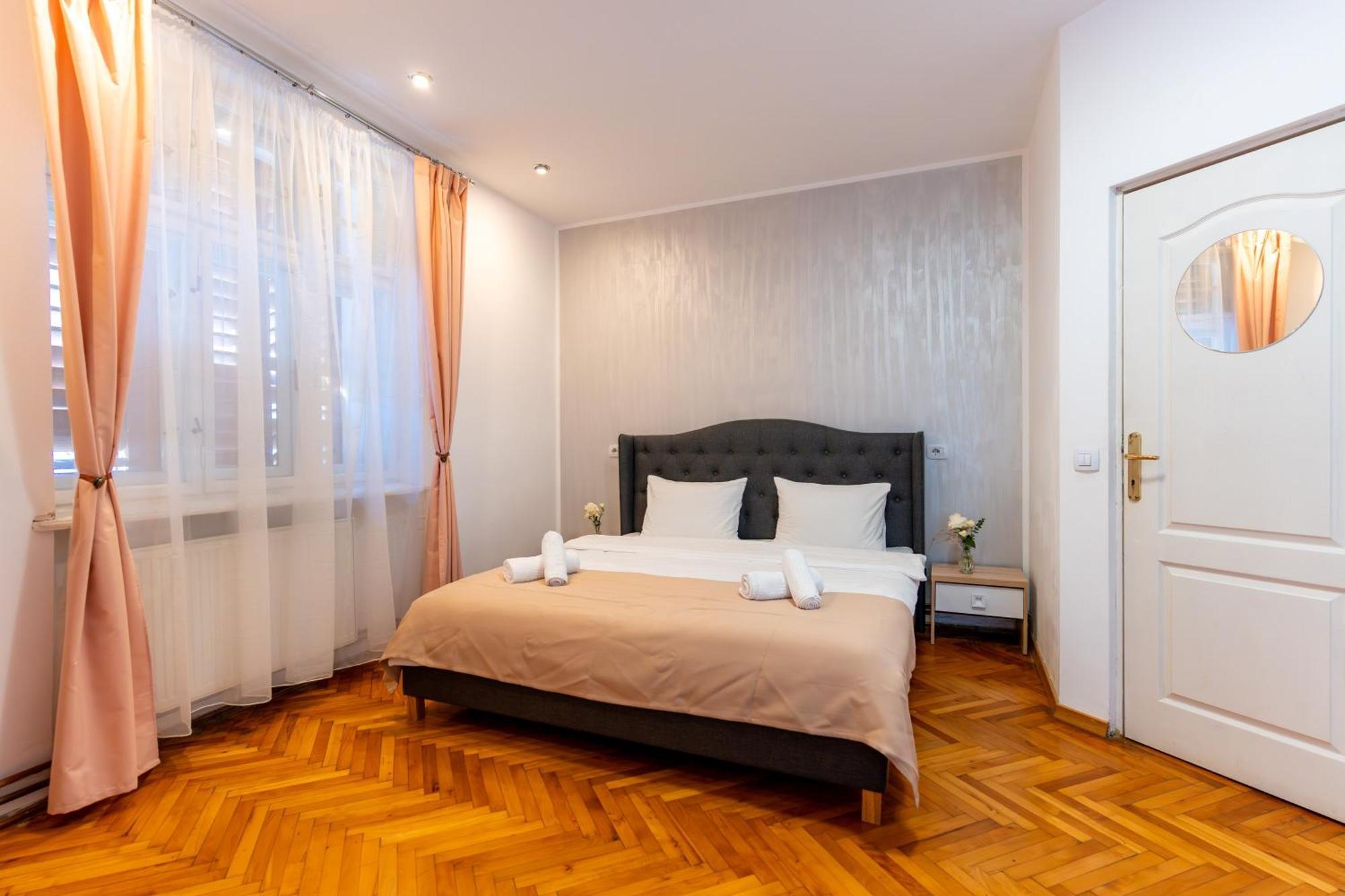 בראשוב Crisan Residence - Vila Crisan מראה חיצוני תמונה