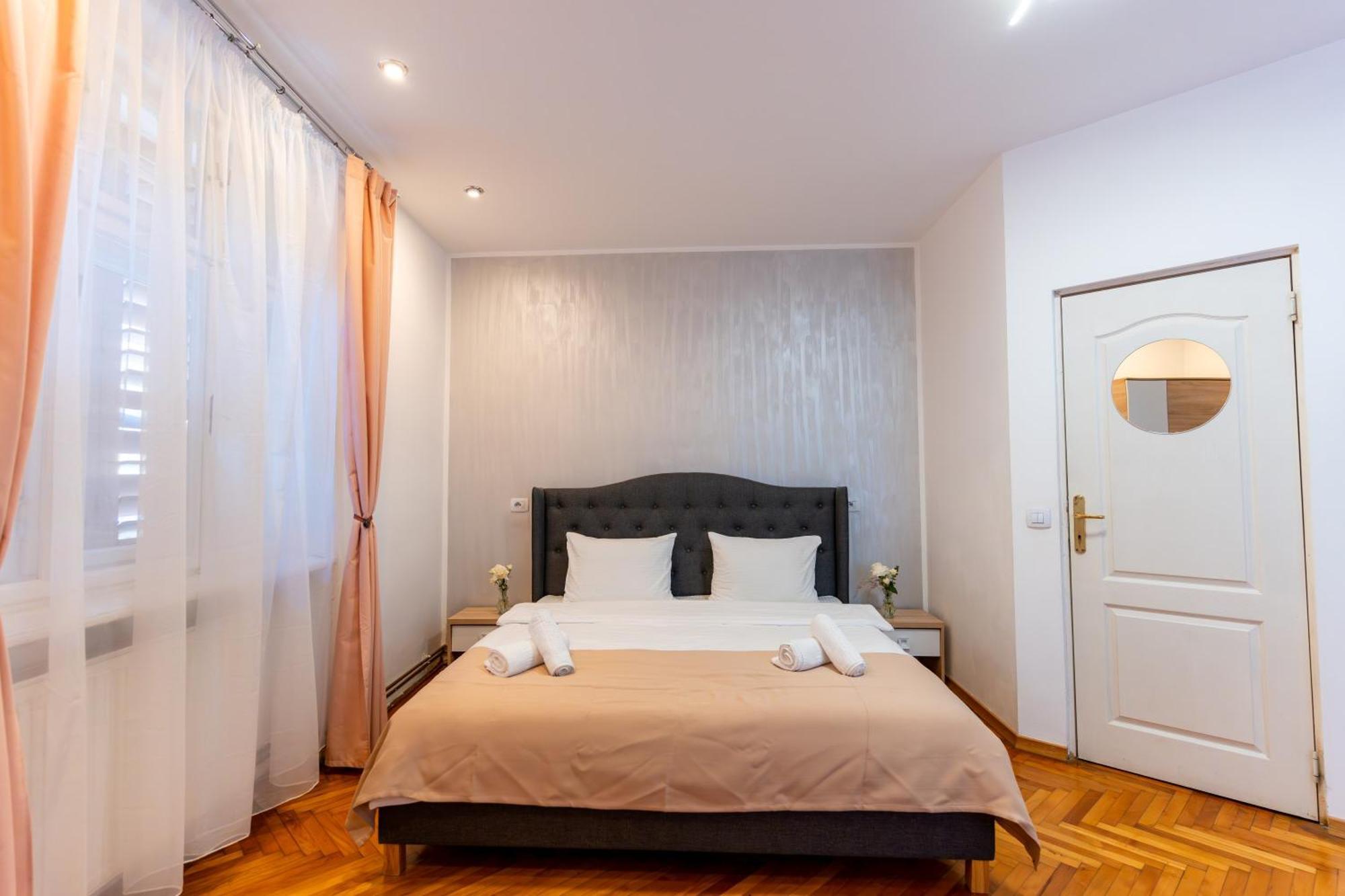 בראשוב Crisan Residence - Vila Crisan מראה חיצוני תמונה