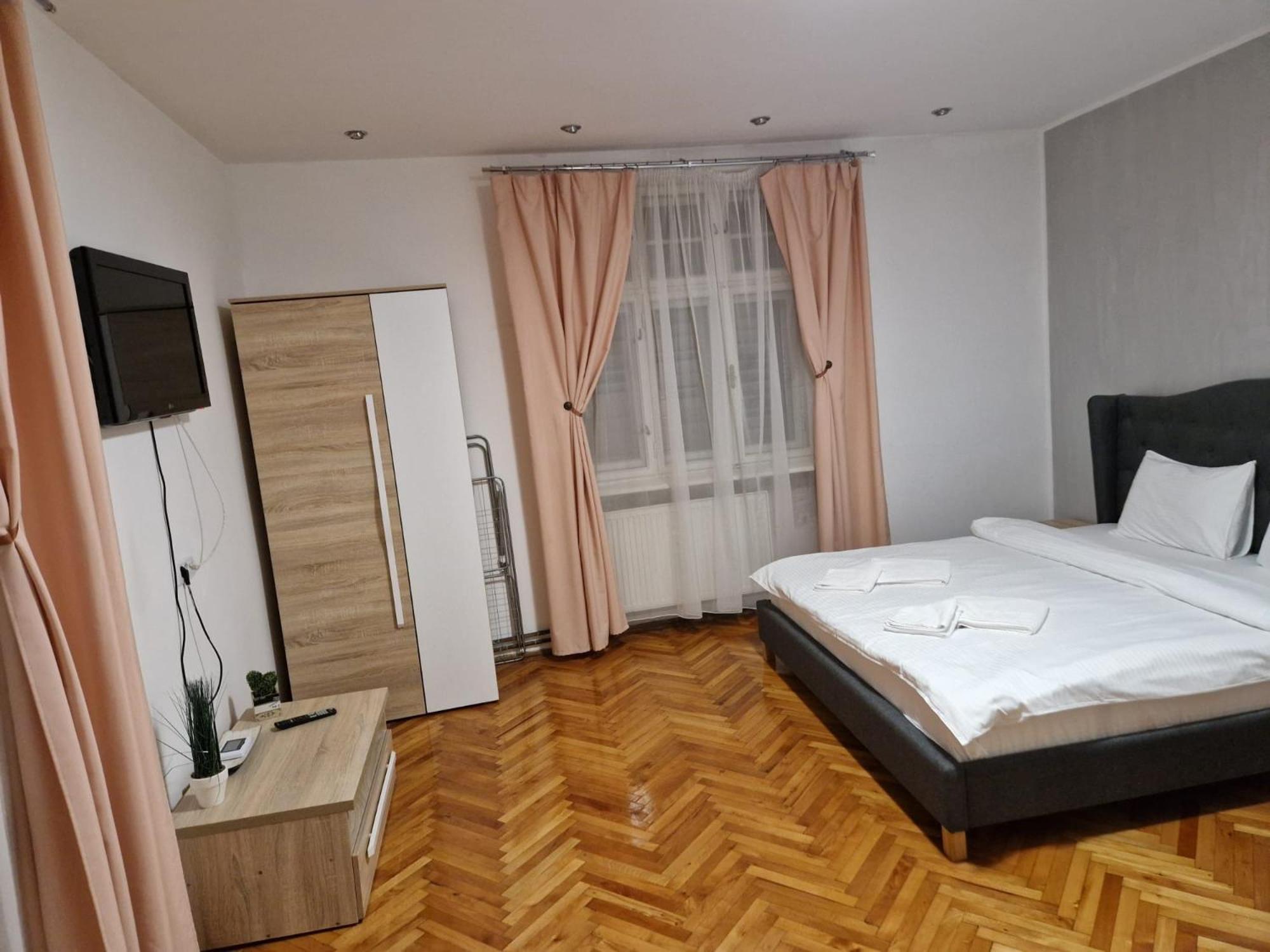 בראשוב Crisan Residence - Vila Crisan מראה חיצוני תמונה